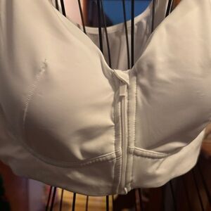 NWT Elegant White Zip-Front Sports Bra